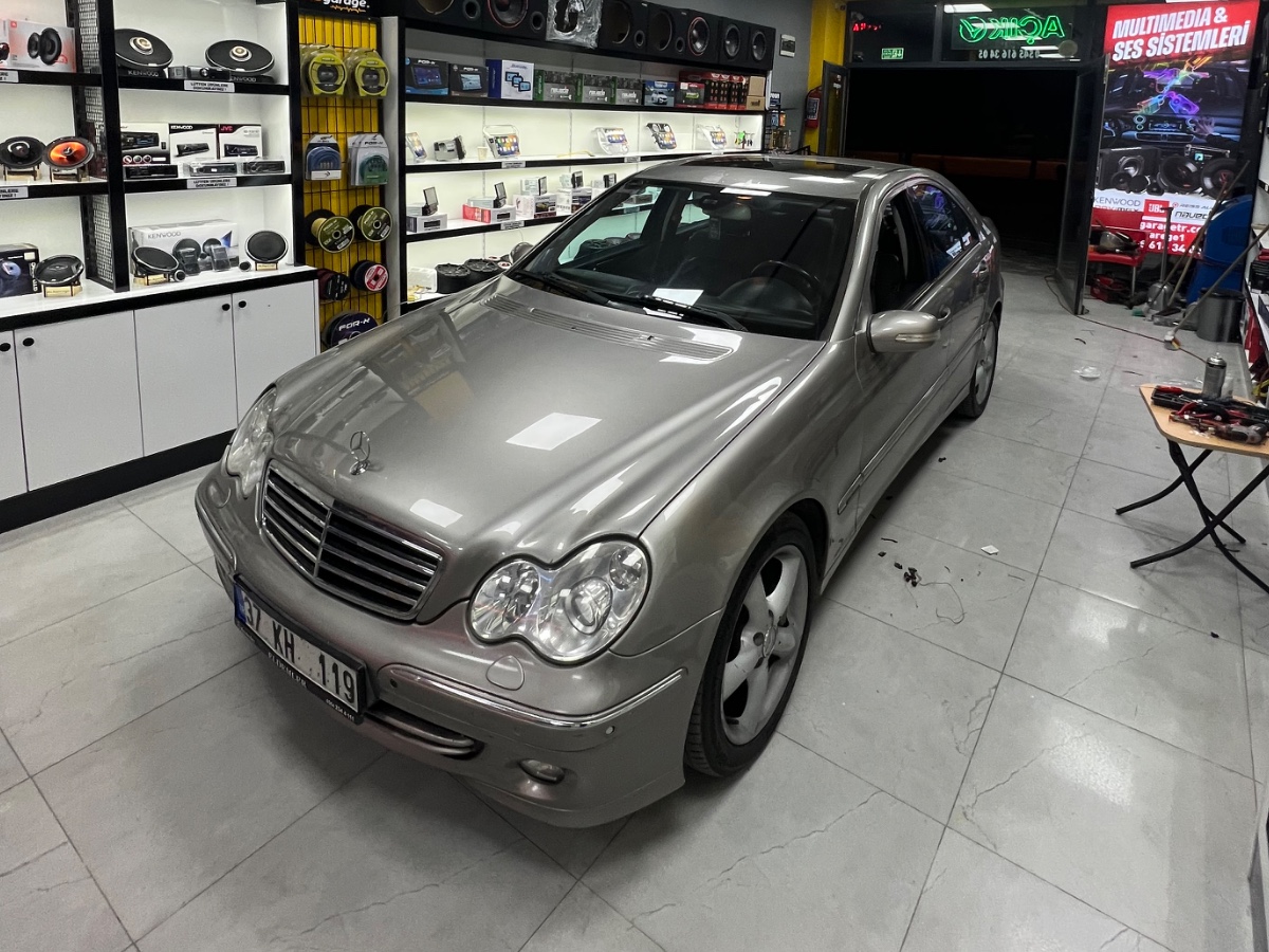 Mercedes C 180